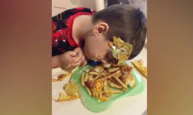 Ξεκαρδιστικό βίντεο: Εξαιρετικά αφιερωμένο σε όσους δυσκολεύονται να ξυπνήσουν!