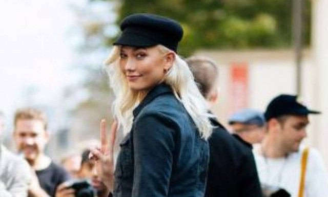 Baker boy hat: Το αξεσουάρ που κάνει εντελώς ξεχωριστό το look σου