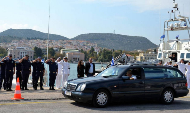 Ράγισαν καρδιές στην κηδεία του «ήρωα του Αιγαίου» Κυριάκου Παπαδόπουλου