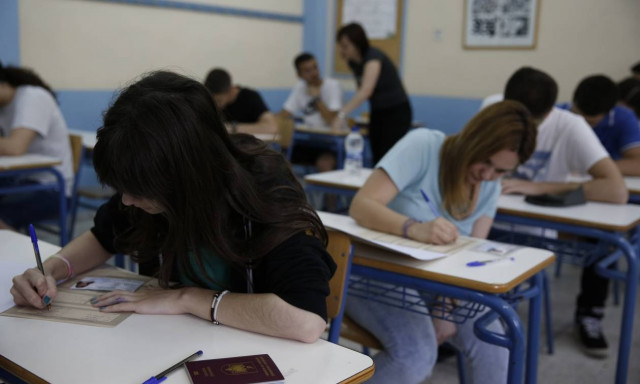 Ριζικές αλλαγές στο Λύκειο: Μειώνονται τα εξεταζόμενα μαθήματα - Τι αλλάζει στις εξετάσεις