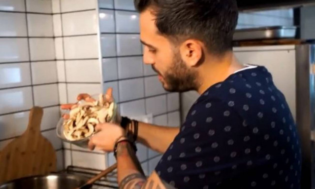 Η συνταγή της ημέρας: Κοτόπιτα Πετιβιέ