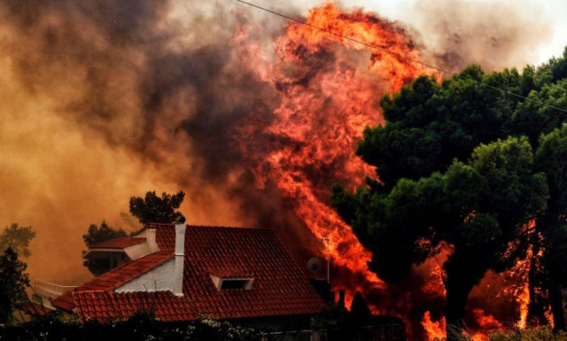 Prosecutors call on 20 officials as suspects in deadly Mati fires