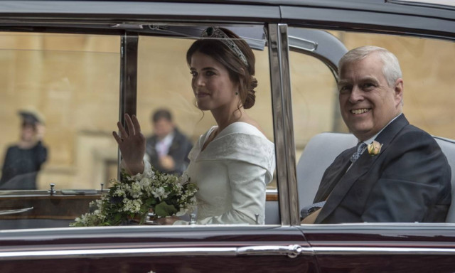 Βρετανία: Ο παραμυθένιος γάμος της πριγκίπισσας Ευγενίας (pics+vid)