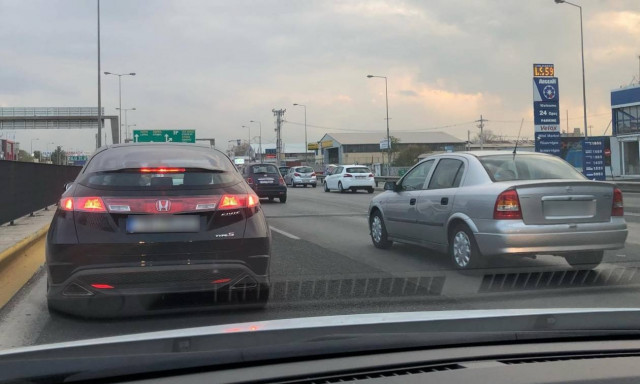 Κίνηση στους δρόμους: Ουρά χιλιομέτρων ΤΩΡΑ στην Ε.Ο. Αθηνών - Λαμίας μετά από τροχαίο