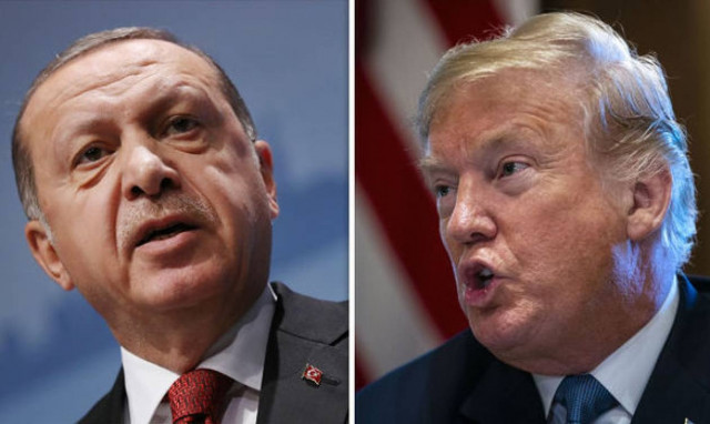 Επινίκιος Τραμπ: «Ο πάστορας επιστρέφει στην πατρίδα μας από την Τουρκία»