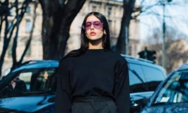 Οκτώ looks που αποδεικνύουν την αξία ενός total black outfit