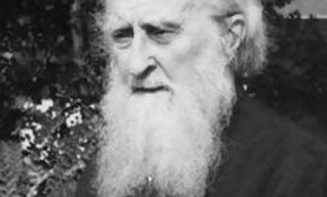 Γέρων Σωφρόνιος Έσσεξ: «Οι σκέψεις μας έχουν μεγάλη δύναμη»