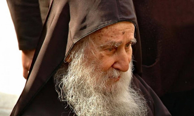 To συγκλονιστικό θαύμα της Παναγίας μας και η δύναμη της ευχής του Γέροντα Ιωσήφ του Βατοπαιδινού