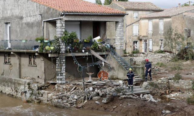 Γαλλία: Αγωνία για τα τρία άτομα που αγνοούνται μετά τις φονικές πλημμύρες (pics)