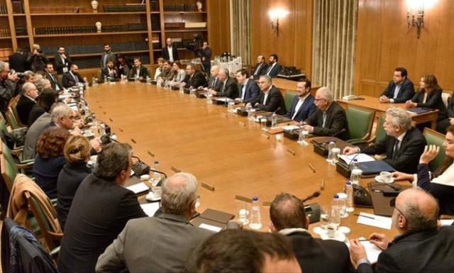 Μαξίμου: Ούτε ένας βουλευτής της κυβέρνησης δεν θα συμπράξει στο σχέδιο αποσταθεροποίησης της χώρας