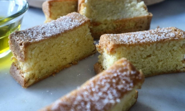 Η συνταγή της ημέρας: Κέικ Λαδιού (Olive Cake)