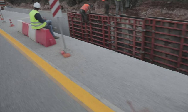 Οδοιπορικό του Newsbomb.gr στη Μάνδρα Αττικής: Τα αντιπλημμυρικά έργα ξεκίνησαν με καθυστέρηση (vid)