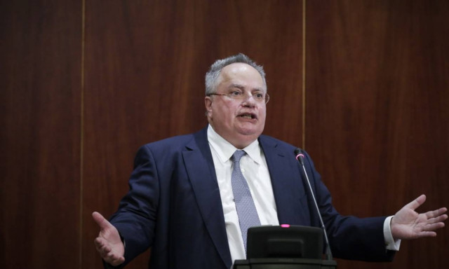 «Βόμβες» Κοτζιά για το... μοιραίο υπουργικό (video)