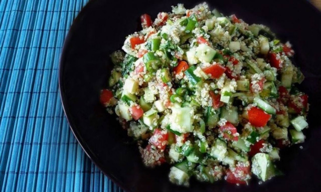 Η συνταγή της ημέρας: Σαλάτα ταμπουλέ με κινόα