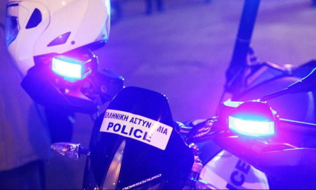 Ύποπτοι για παρακολούθηση οικονομικού παράγοντα οι ληστές που πιάστηκαν στη Νέα Ερυθραία