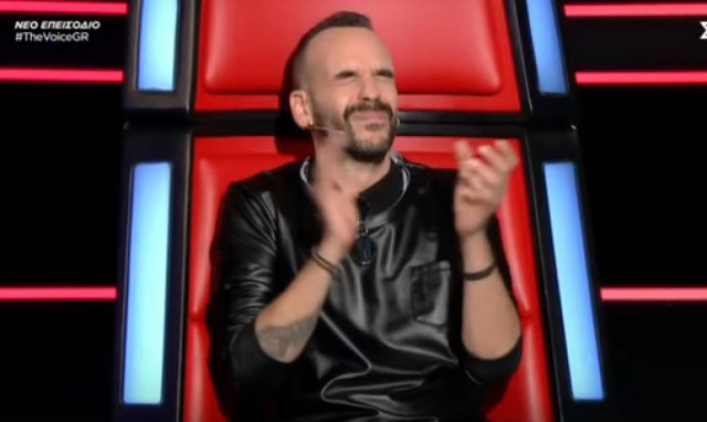 The Voice: Η συγκλονιστική ερμηνεία που έκανε τους coaches να δακρύσουν (vid)
