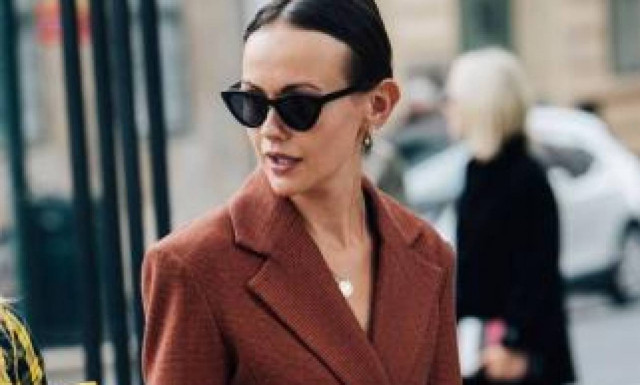 Τα belt bags είναι ακόμα εδώ και δες πώς να τα φορέσεις