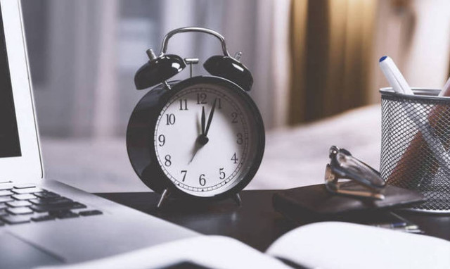 Daylight saving time ends; clocks to turn one hour backwards on Sunday