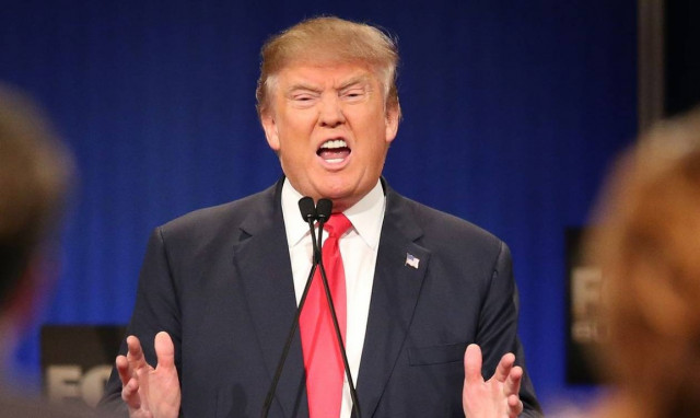 Έξαλλος ο Τραμπ: «Είναι κλέφτης ανάμεσα σε διεφθαρμένους!»