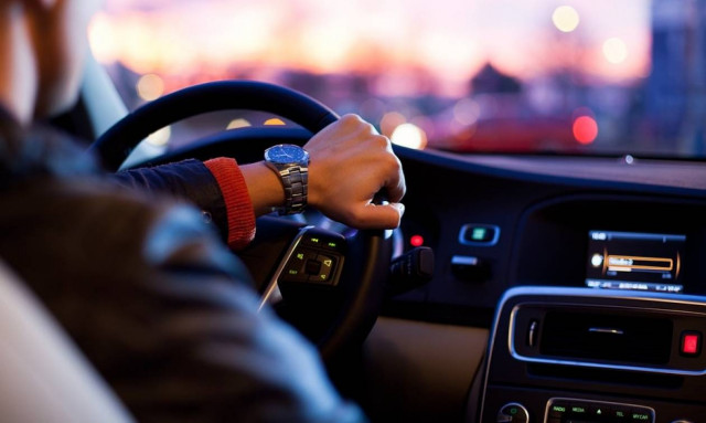 Νέα βενζίνη και νέες ετικέτες σε πρατήρια και αυτοκίνητα από τον Ιανουάριο του 2019