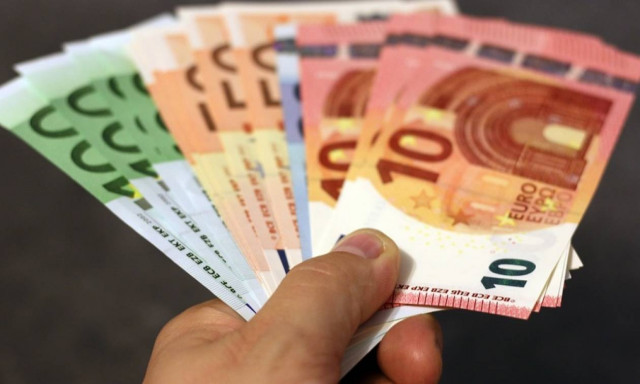 ΟΠΕΚΑ - Επίδομα 1.000 ευρώ: Δείτε ποιες μητέρες μπορούν να το διεκδικήσουν