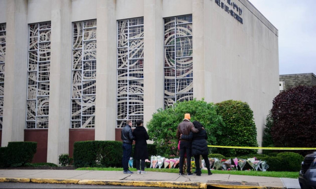 Μακελειό Πίτσμπουργκ: Συγκεντρώνουν χρήματα για τους τραυματίες και τις οικογένειες των θυμάτων