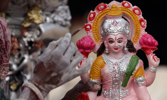 Κάθε χρόνο στην Ινδία το καλό «νικά» το κακό (pics)