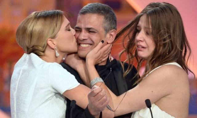 Νόμιζε ότι θα δειπνήσει με το «είδωλό» της αλλά βρέθηκε με το παντελόνι ανοιχτό καθώς εκείνος...