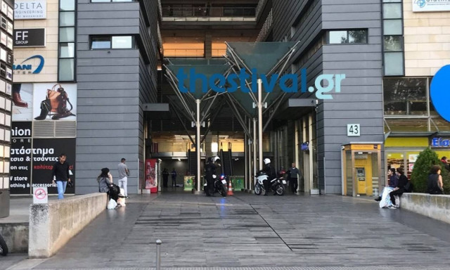 Τραγωδία στη Θεσσαλονίκη: Άνδρας βούτηξε στο κενό από τον πέμπτο όροφο εμπορικού κέντρου