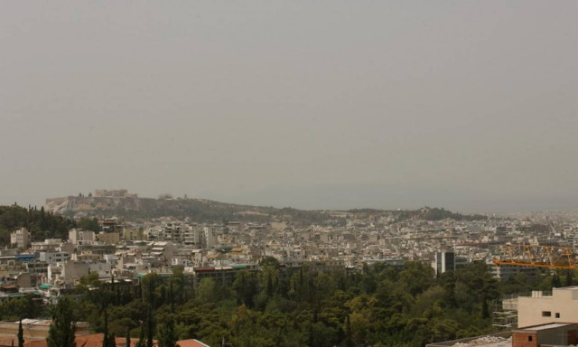 Καιρός τώρα: «Κοκτέιλ» ζέστης και υγρασίας η Πέμπτη - Πόσο θα φτάσει η θερμοκρασία (pics)