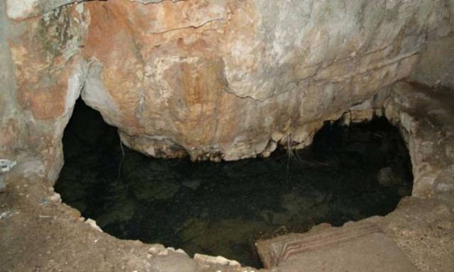 Ο σεισμός στη Ζάκυνθο ξύπνησε την «Τρύπα του Καλόγερου»