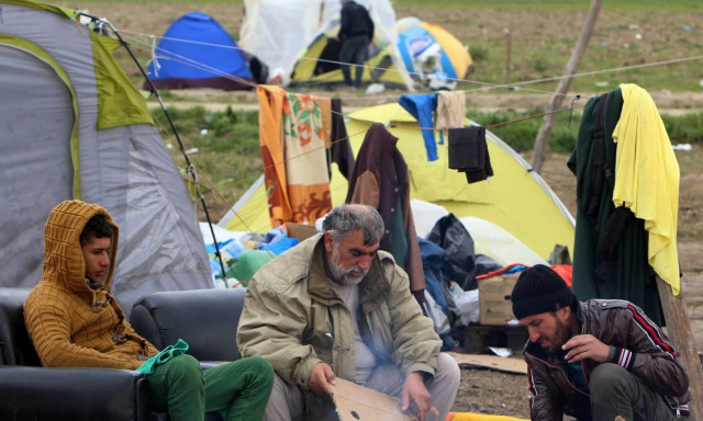 Authorities locate 119 migrants on a beach in Ilia