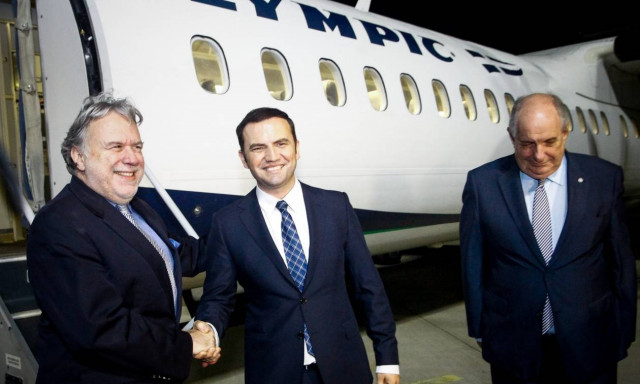 Ικανοποίηση Κατρούγκαλου για την πρώτη πτήση Αθήνας - Σκοπίων: Φέρνει τους δυο λαούς πιο κοντά