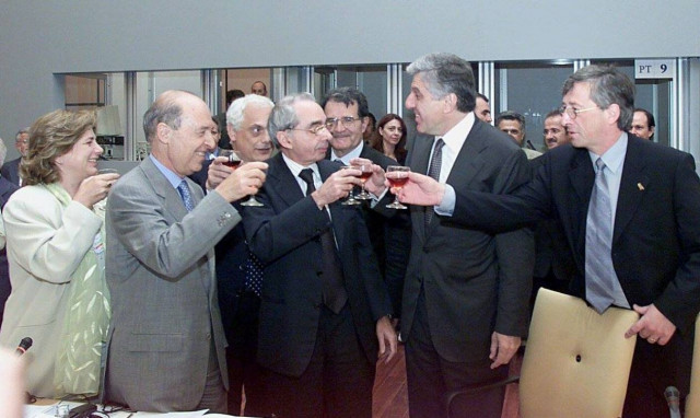 Αποκάλυψη βόμβα: Οι 4 συναντήσεις του Σημίτη με τον Παπαντωνίου πριν από το ΚΥΣΕΑ