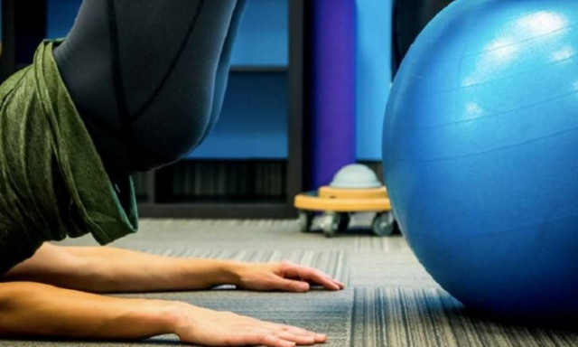 Κάψε λίπος από ολόκληρο το σώμα με το πιο απολαυστικό 30λεπτο πρόγραμμα εκγύμνασης