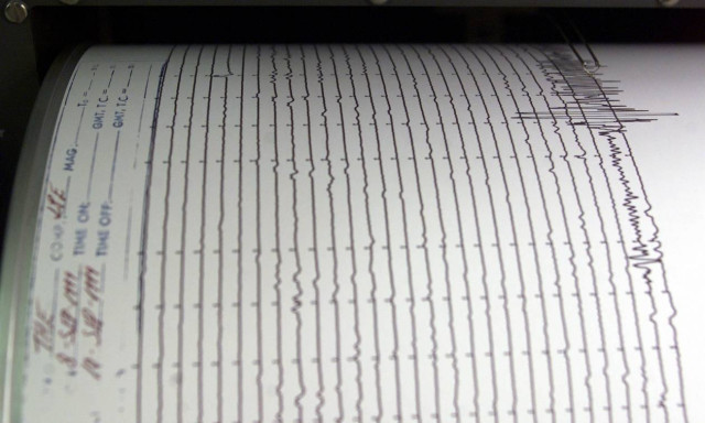 Light quake shakes again Zakynthos