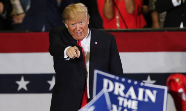 Εκλογικός «πυρετός» στις ΗΠΑ: Την Τρίτη οι ενδιάμεσες εκλογές που θα κρίνουν την πορεία της χώρας