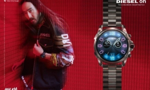 Αυτό είναι το smartwatch που οργανώνει το πρόγραμμα του Steve Aoki!