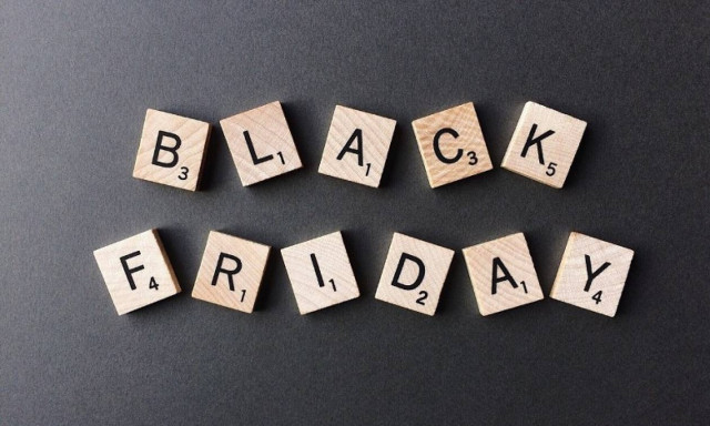 Black Friday 2018: Αντίστροφη μέτρηση για τη «Μαύρη Παρασκευή» των μεγάλων εκπτώσεων