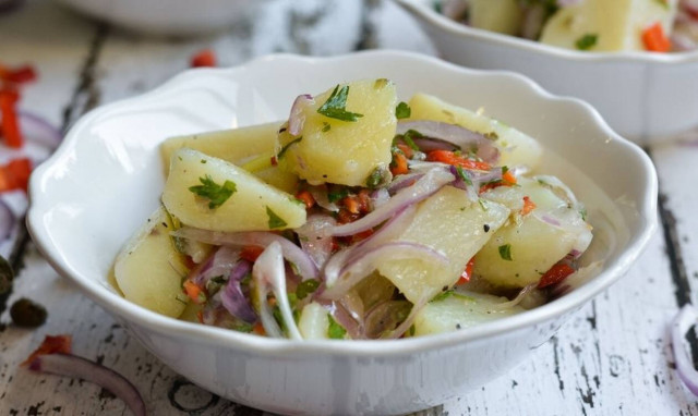 Φτιάξτε μία νόστιμη και δροσερή πατατοσαλάτα