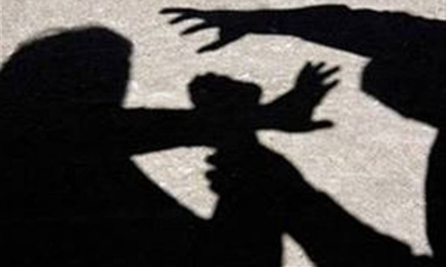 Ηράκλειο: Σκηνές πανικού έξω από τα δικαστήρια με ουρλιαχτά, φωνές και ένταση