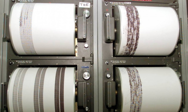 Σεισμός: Διπλός μετασεισμός κοντά στη Ζάκυνθο (pics)