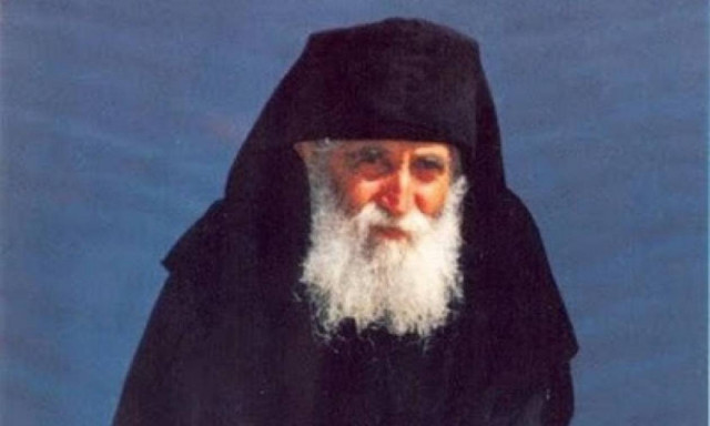 Άγιος Παΐσιος: Γιατί είναι σημαντική η ευχή της μάνας;