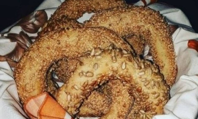 Τα πιο νόστιμα κουλούρια Θεσσαλονίκης με κανέλα και πορτοκάλι