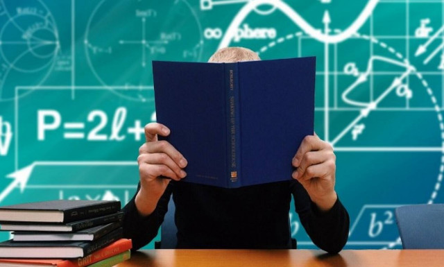 Τρίκαλα: Έπαθαν πλάκα οι μαθητές με αυτό που έβαλε στην έδρα ο δάσκαλος (pics)