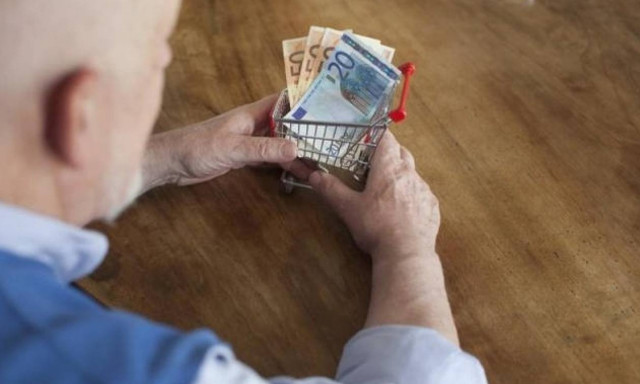 Επικουρικές συντάξεις: Μόνο ηλεκτρονικά οι αιτήσεις για τις περικοπές - Πώς θα εισπράξετε