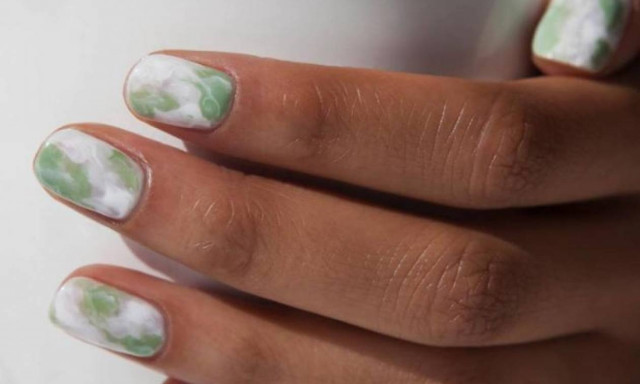 Latte nails: Η νέα συνήθεια στο μανικιούρ που θα σε ενθουσιάσει