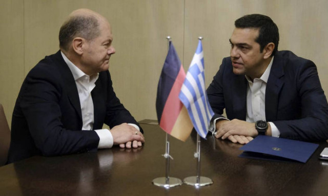 DW: Επιφυλακτικό το Βερολίνο για τη μη περικοπή των συντάξεων