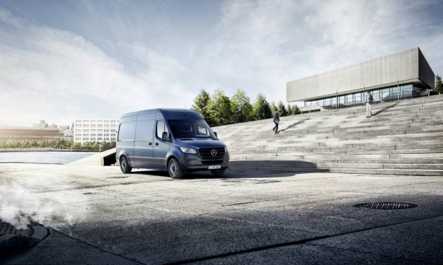 Το πολυτάλαντο Mercedes-Benz Sprinter έχει 1.700 παραλλαγές καθώς και κίνηση στους εμπρός τροχούς