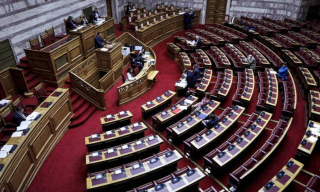 Κακός χαμός για την πρωτοβουλία Κακλαμάνη με την ενός λεπτού σιγή στη μνήμη του Κατσίφα